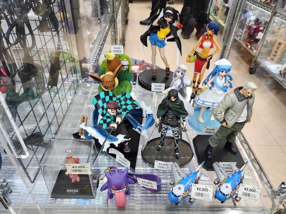 DB Nadia Batou Gon Haruhi