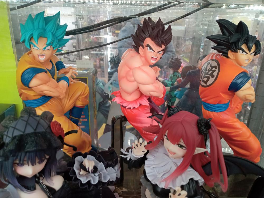 呪術廻戦　着せ恋　リコリコ