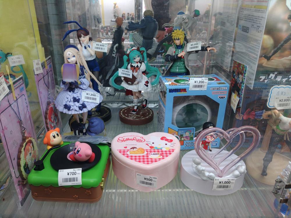 フィギュア、グッズ