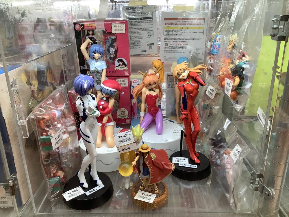 复古手办地窖月亮伊娃