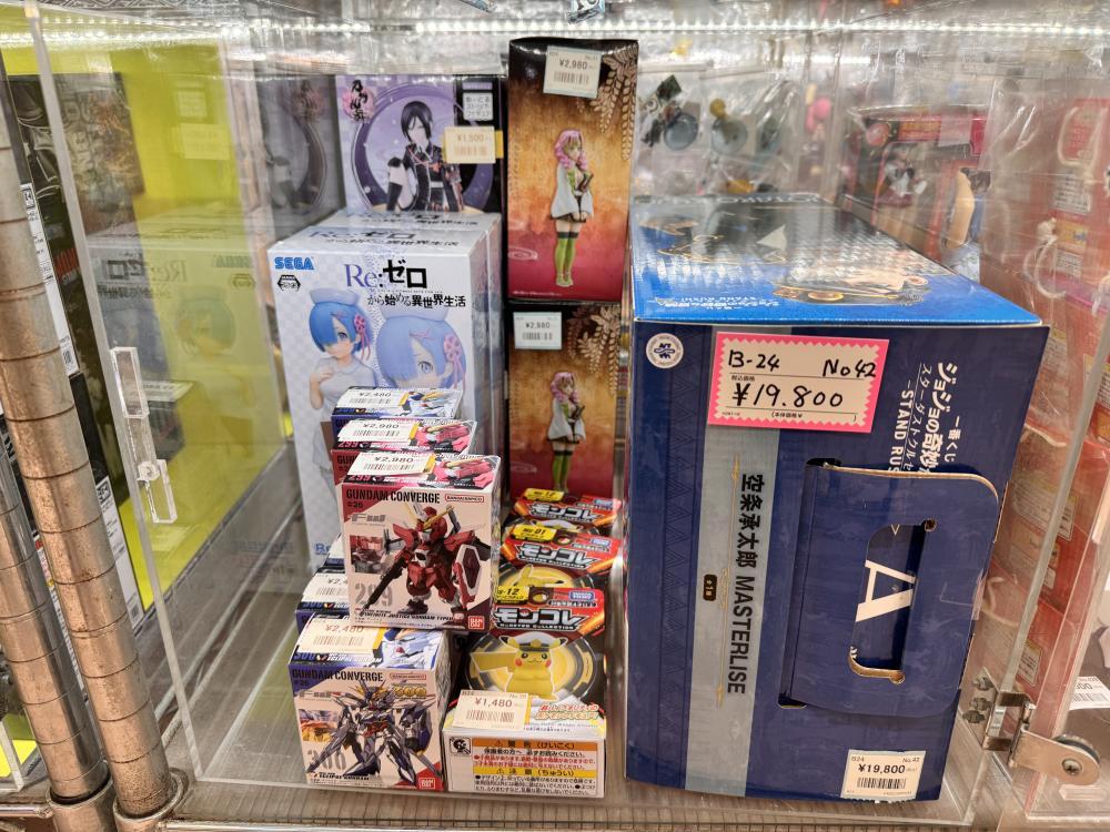 各种未开封的人偶