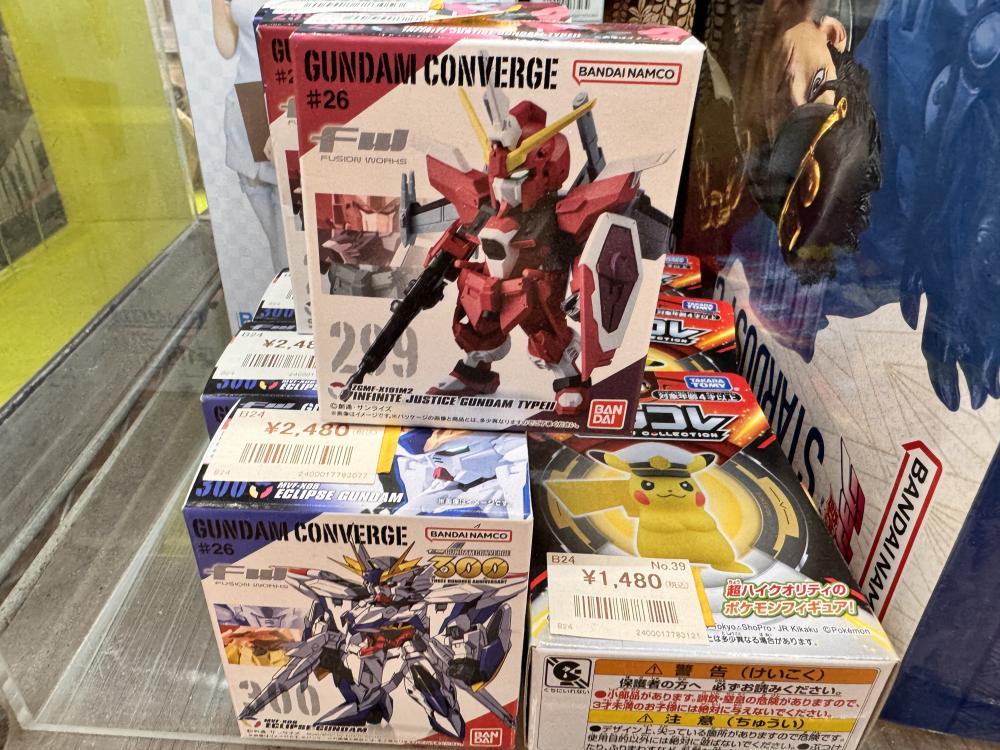 各种未开封的人偶