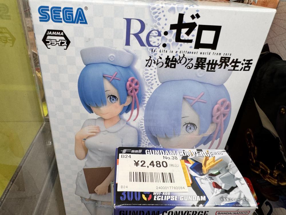 各种未开封的人偶