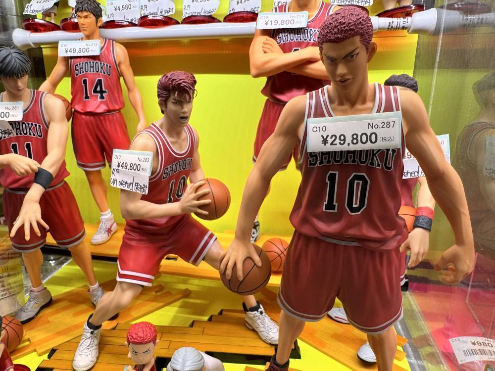 슬라단, 바이올렛 에버 가든