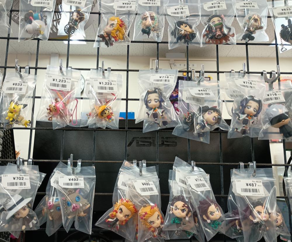 ステッカー＆ボールチェーン、ストラップ