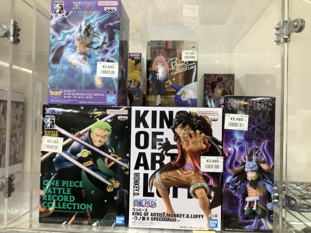 ワンピース未開封フィギュア