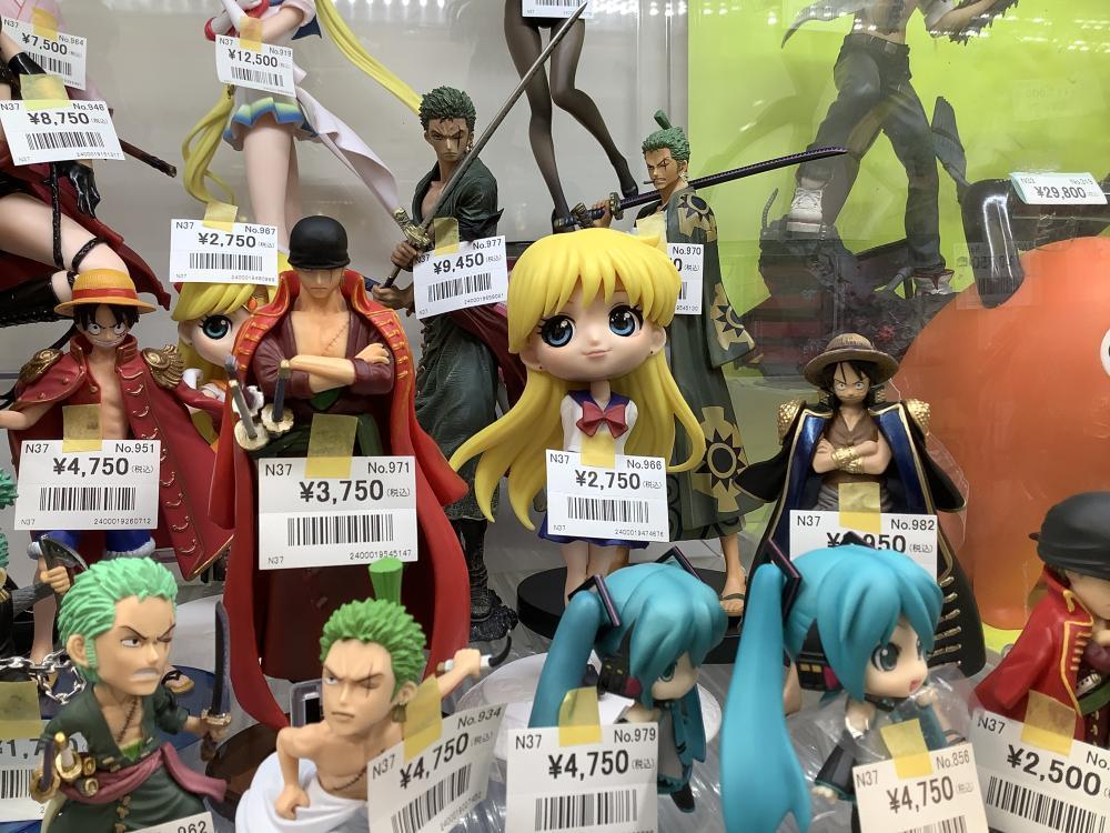 海贼王、美女手办和其他手办