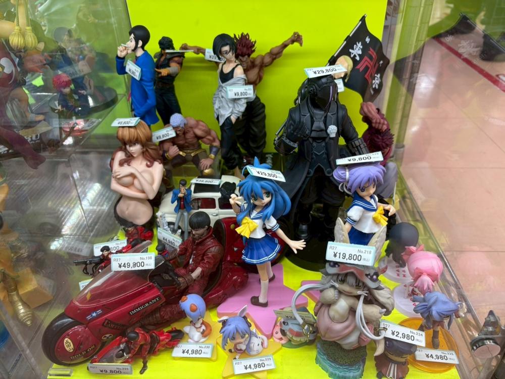 幸运星、阿基拉、刃牙、北斗神拳