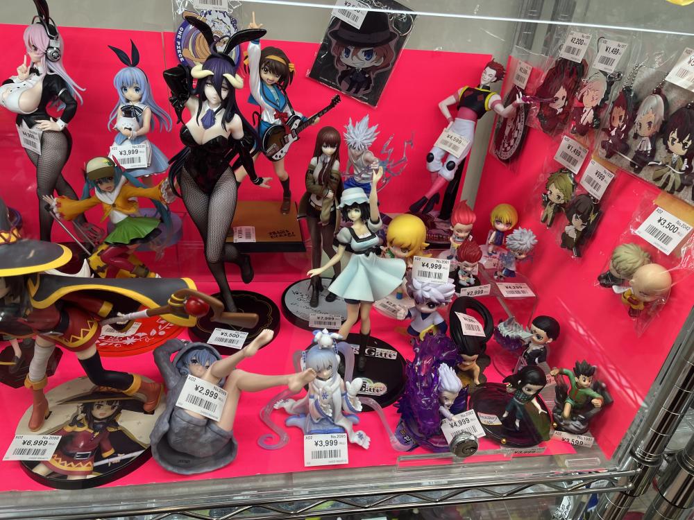 Beautiful girl figures