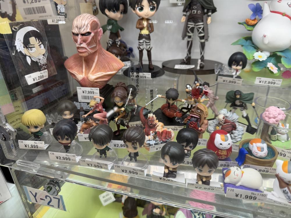 進撃の巨人と夏目友人帳