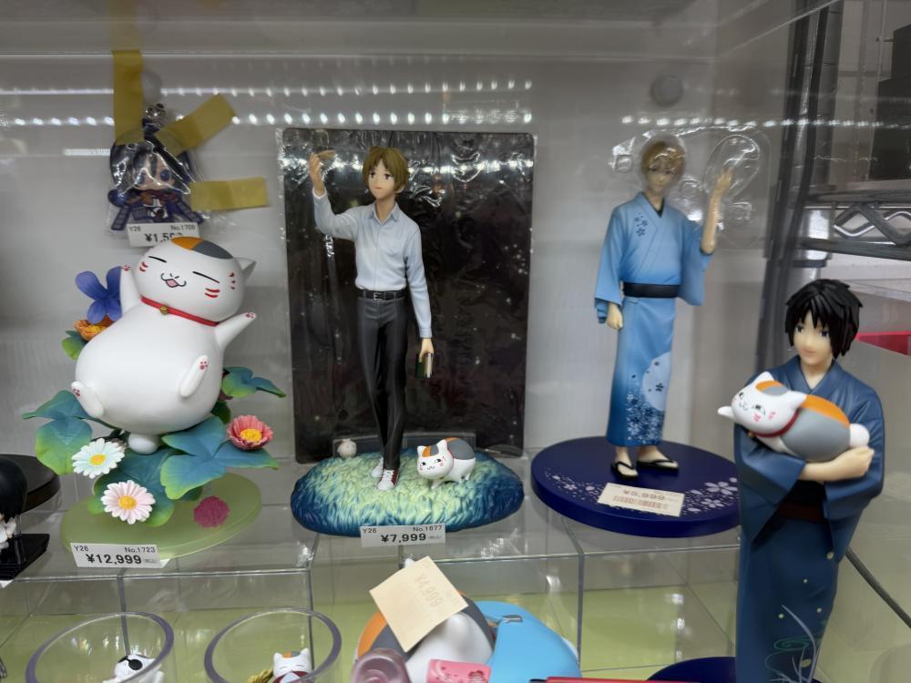 進撃の巨人と夏目友人帳