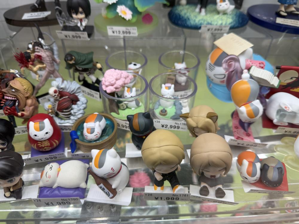 進撃の巨人と夏目友人帳