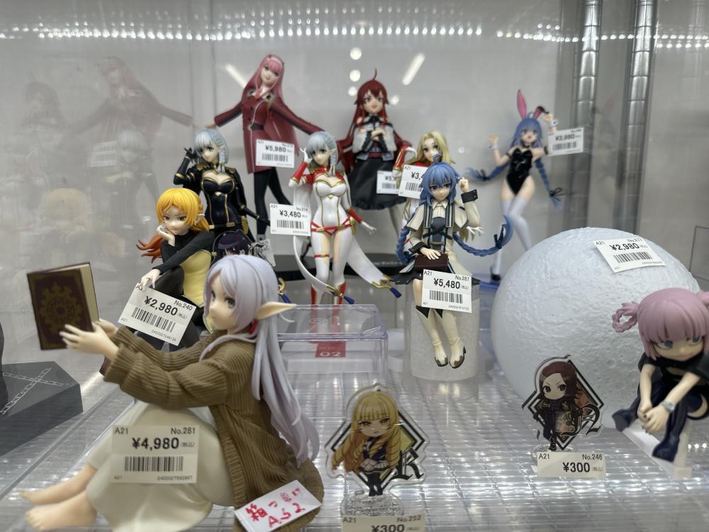 애니메이션 피규어 다양한