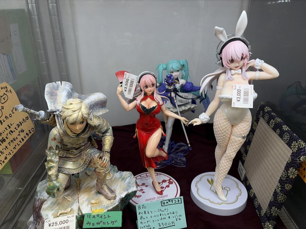 リペイントフィギュアもあるよー