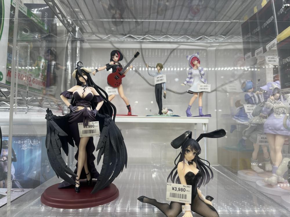 청춘 돼지 놈 시리즈 외 피규어