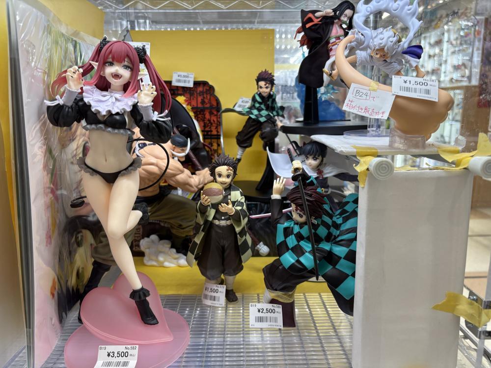 원피스, 귀멸의 칼날