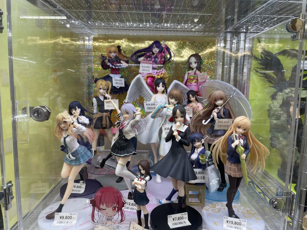 Beautiful girl figures