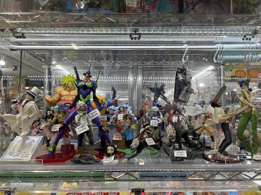 댄다단 등 피규어