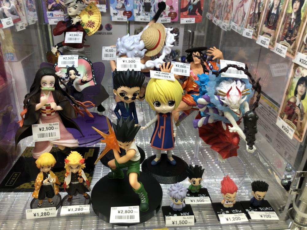 ワンピース、鬼滅の刃、カード