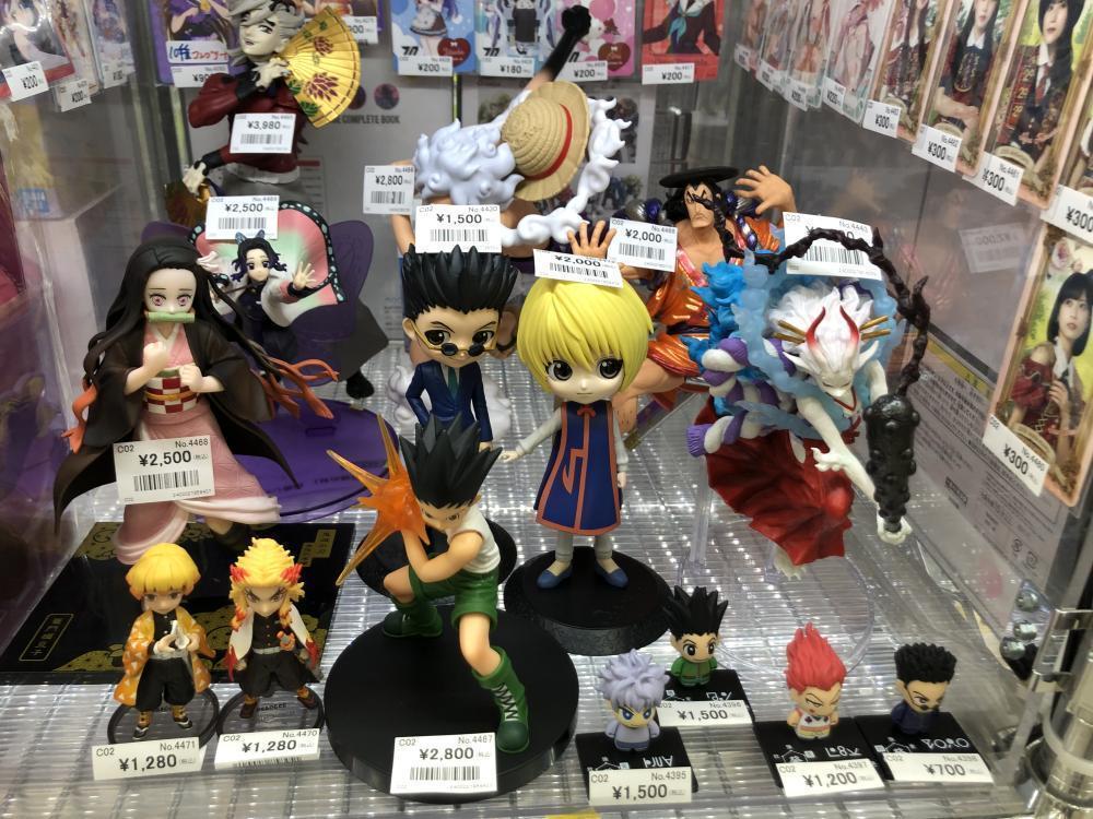 ワンピース、鬼滅の刃、カード