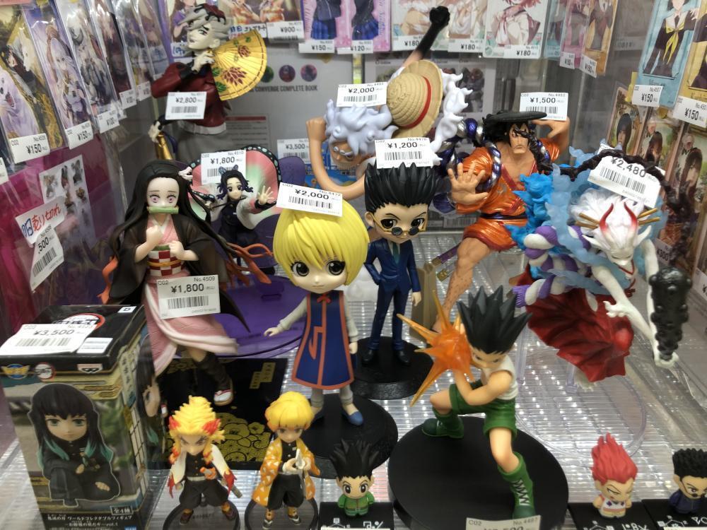 ワンピース、鬼滅の刃、カード