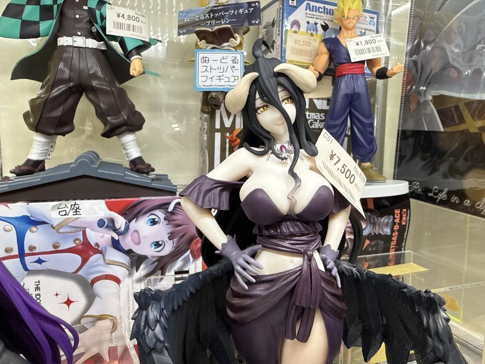 오버로드 기타 피규어