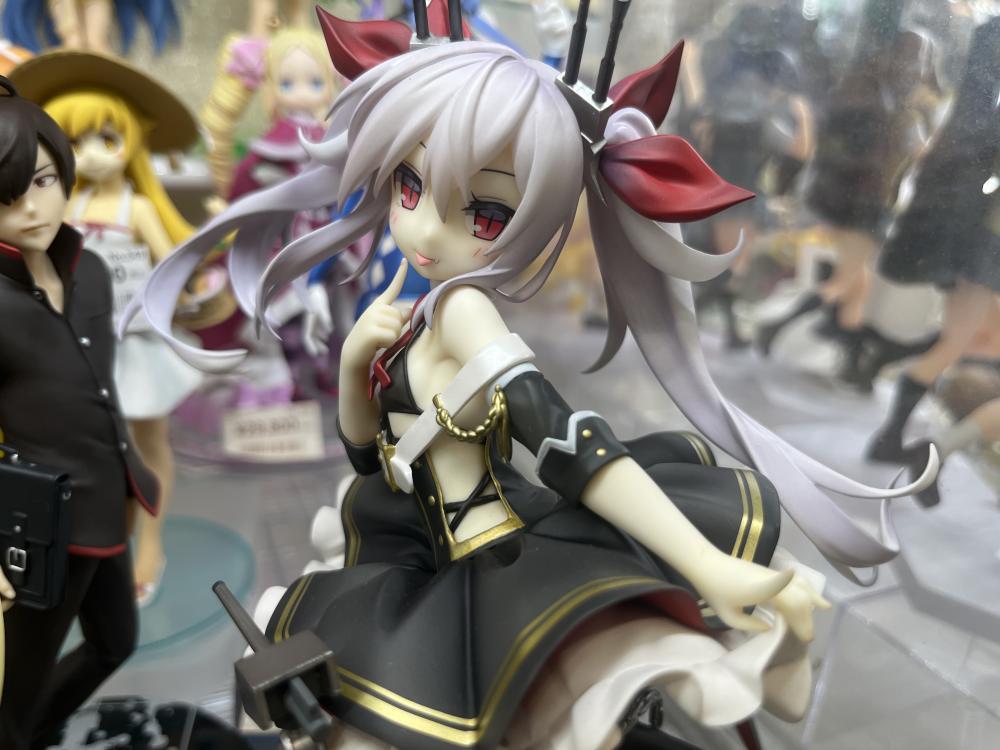 아줄 레인 등 피규어