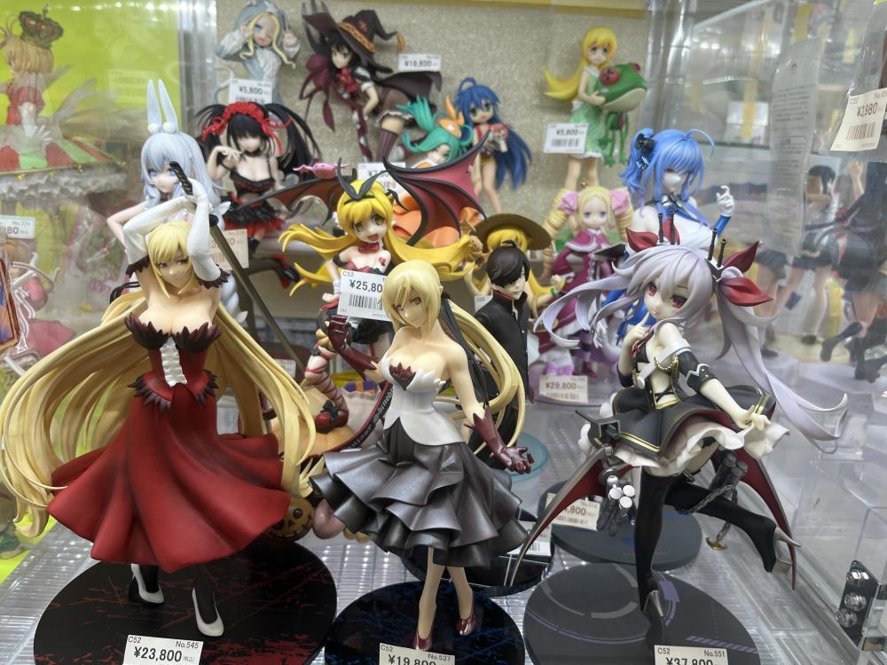 아줄 레인 등 피규어