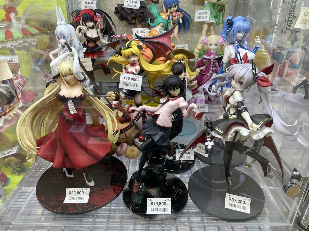 Azur Lane and other figures