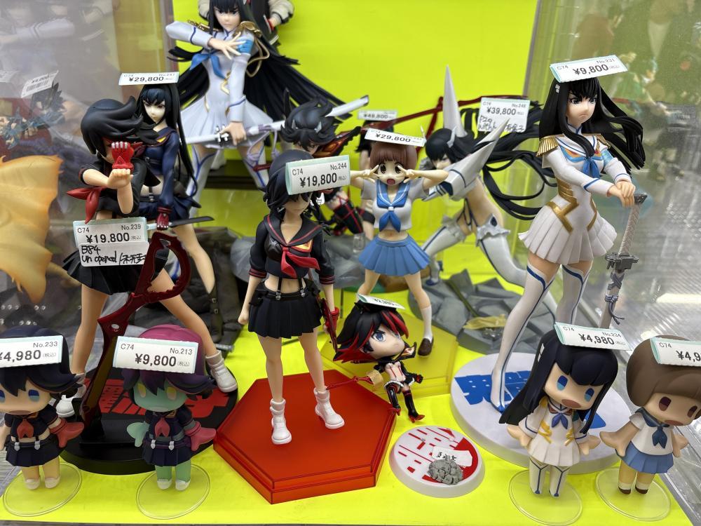 《斩服少女》专卖店