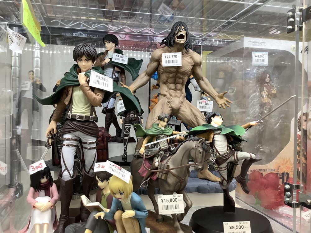 진격의 거인 피규어