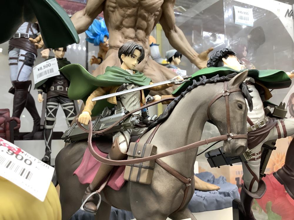 진격의 거인 피규어