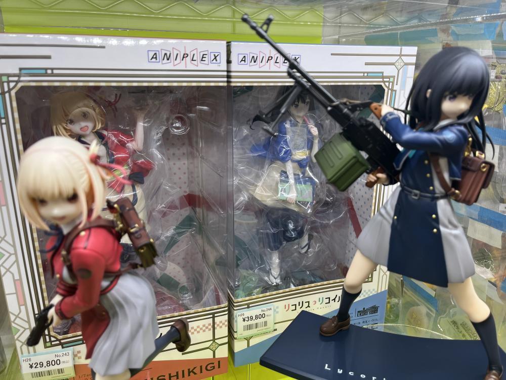 리콜리스 리코일 피규어