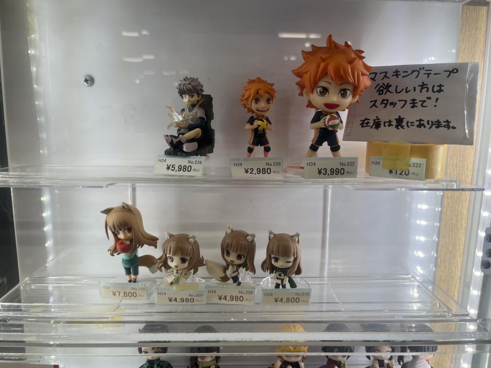 늑대와 향신료 등 피규어