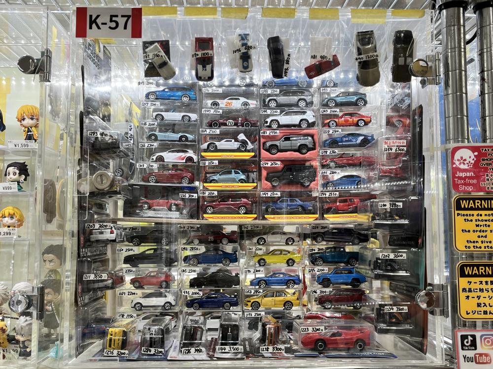 Hot Wheels/Majorette various