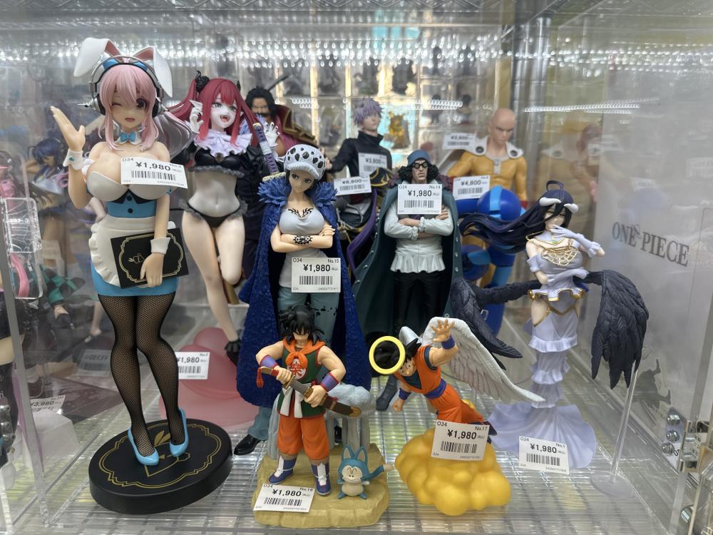 애니메이션 피규어 가게