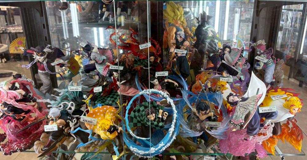 呪術廻戦、鬼滅の刃