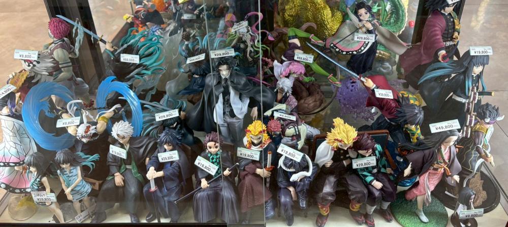 呪術廻戦、鬼滅の刃