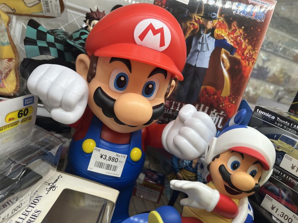 슈퍼 마리오와 미니 카 피규어 등