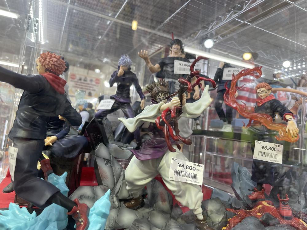 呪術廻戦　少年ジャンプ　フィギュア