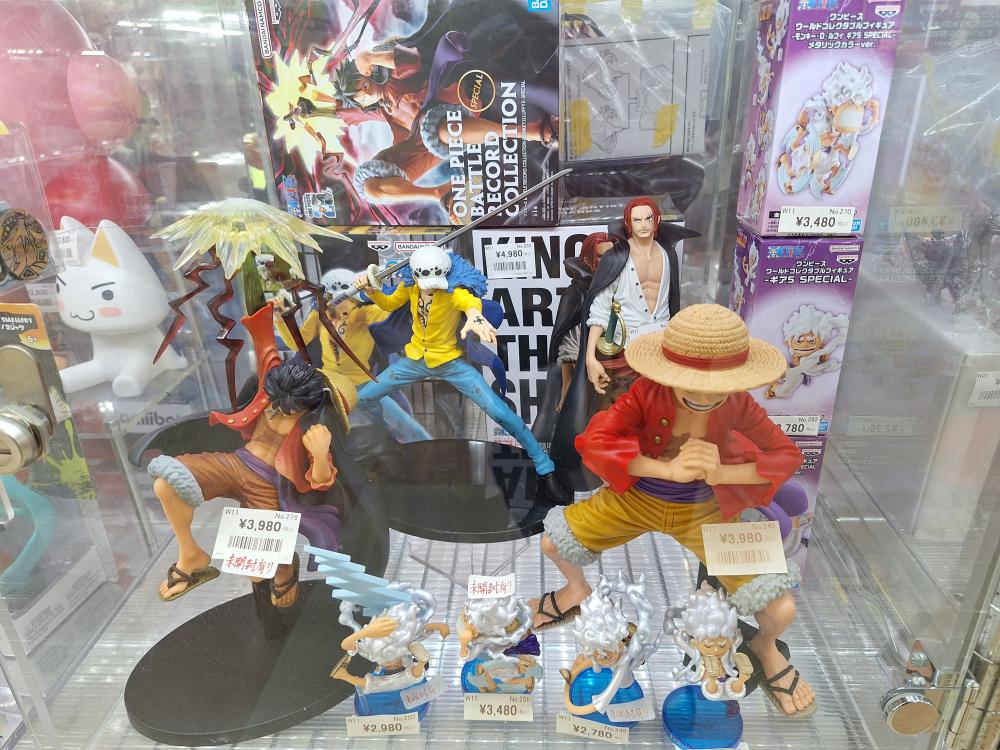 ワンピースフィギュア等