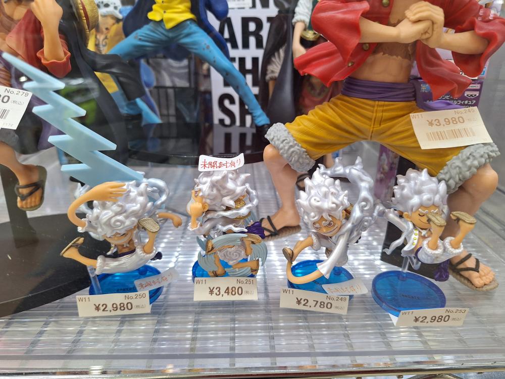 ワンピースフィギュア等