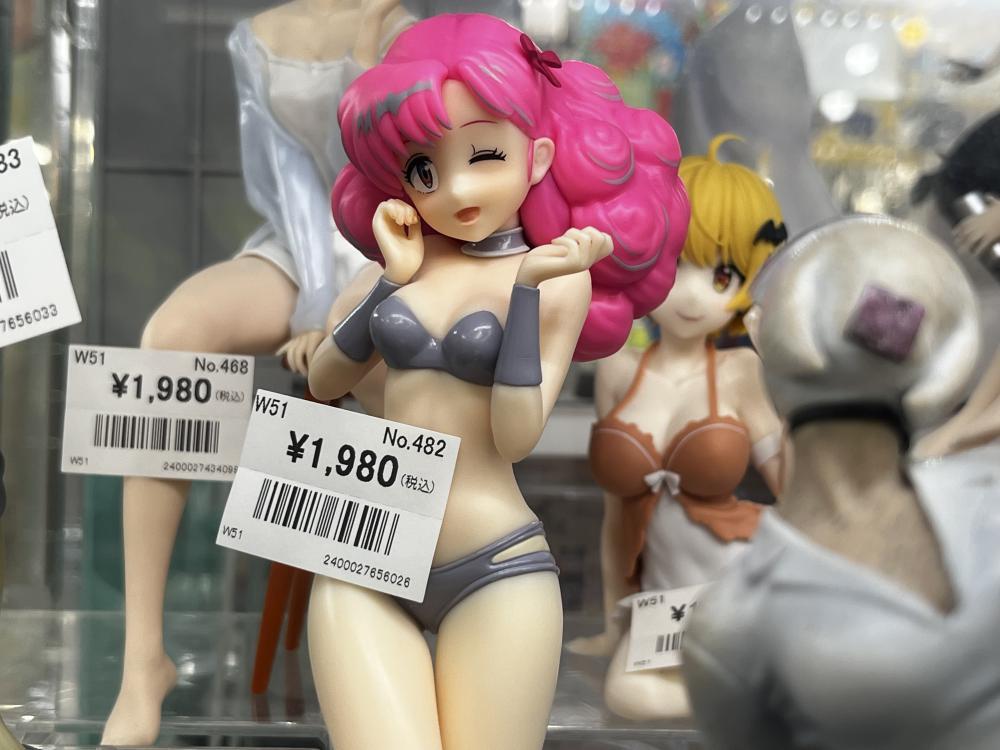 魔女の旅々他フィギュア