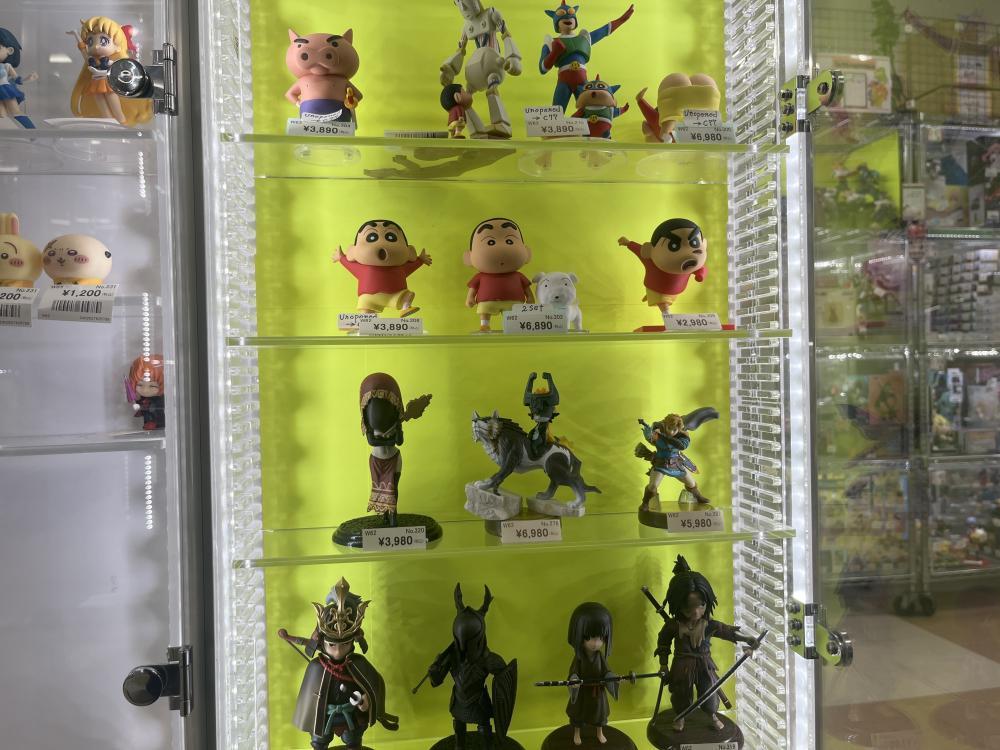 작은 피규어 다양한