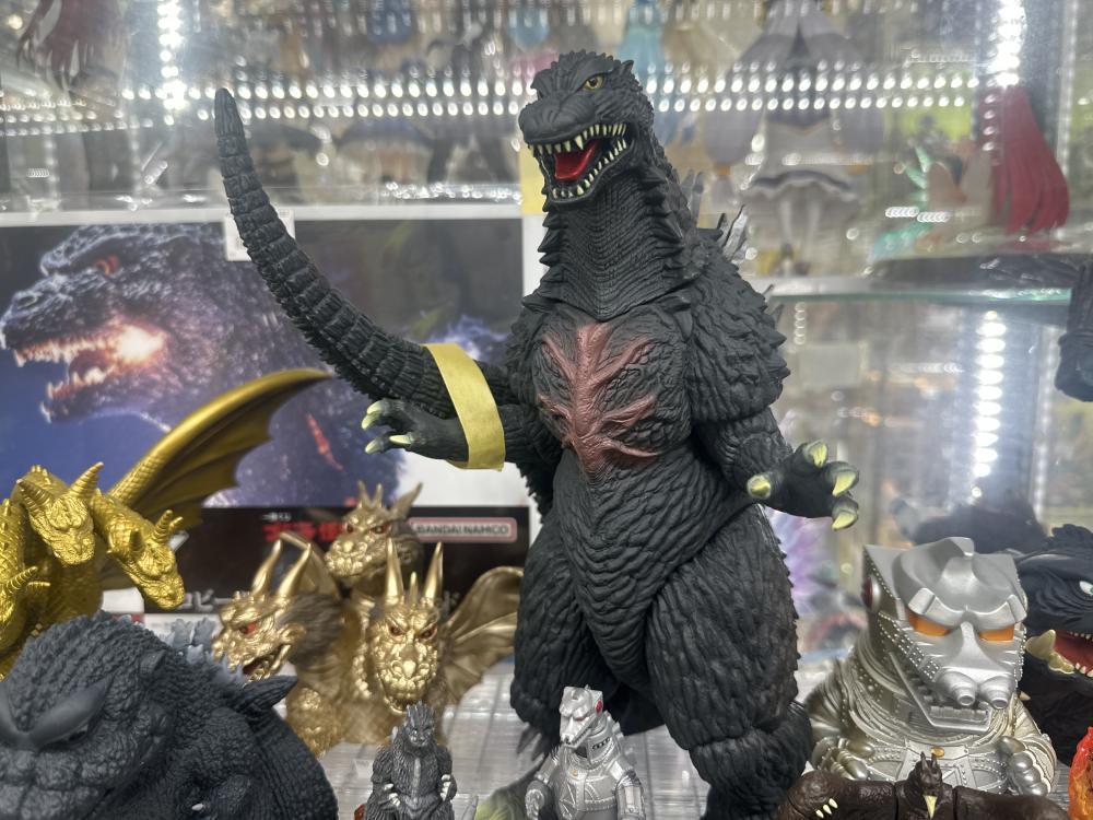 고질라 피규어