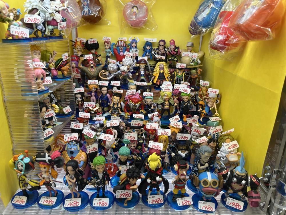 ワールドコレクタブルフィギュア