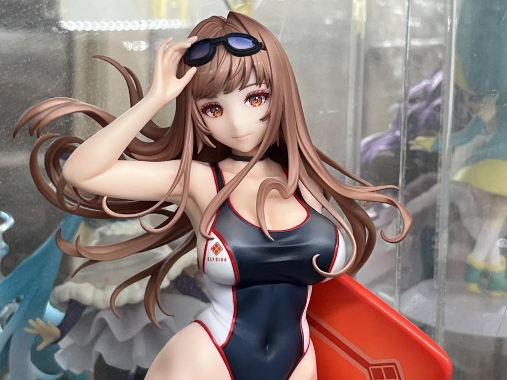 승리의 여신 : NIKKE 등 피규어